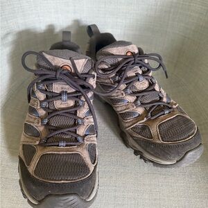 Merrell Men's Black and Tan Athletic Shoes